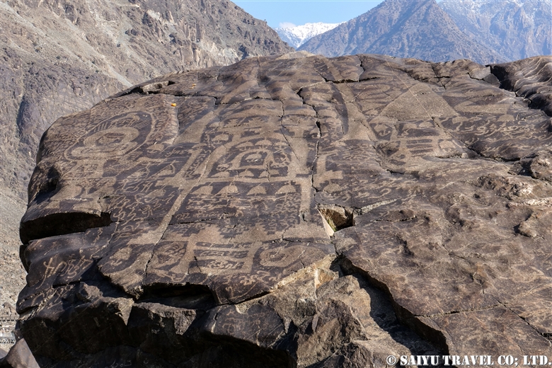 シャティアールの岩刻画　 失われるインダス河畔の岩刻画・シルクロードの遺産